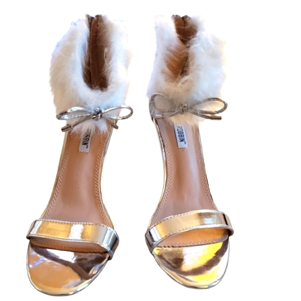 Cape Robbin " Suzzy" Heels with Faux Fur